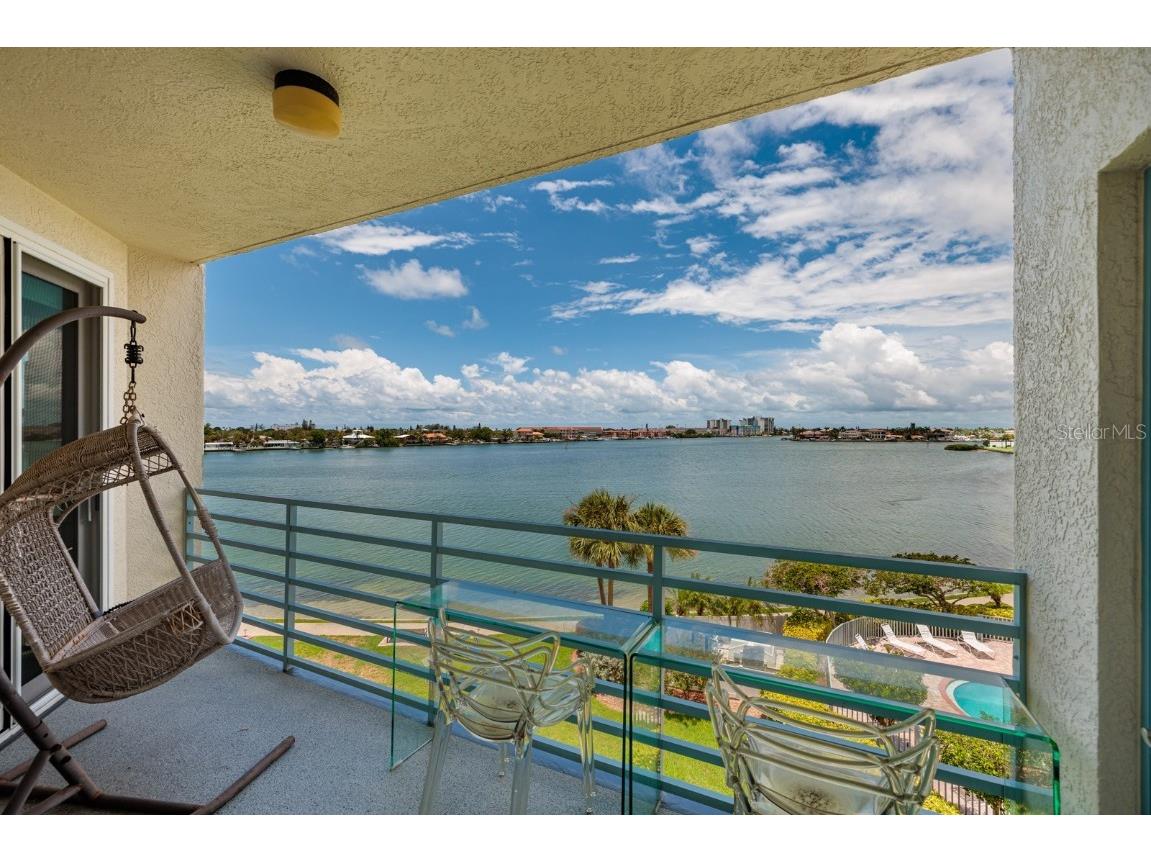 7932 Sailboat Key Boulevard S #305 South Pasadena FL 33707 U8247188 image1