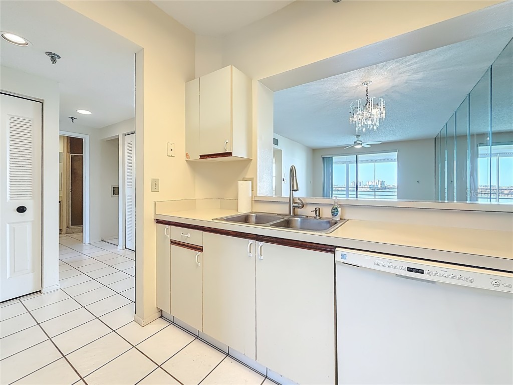 7932 Sailboat Key Boulevard S #603 South Pasadena FL 33707 TB8448324 image21