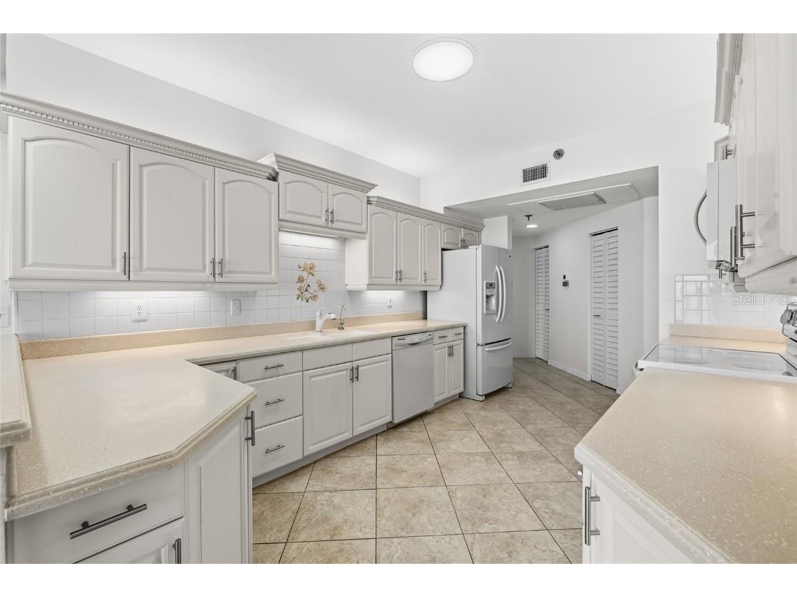 7932 Sailboat Key Boulevard S #804 South Pasadena FL 33707 - INTRACOASTAL/BOCA CIEGA BAY TB8449052 image16