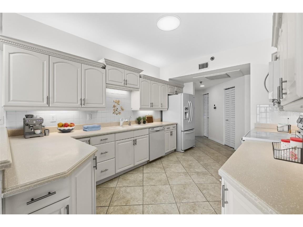 7932 Sailboat Key Boulevard S #804 South Pasadena FL 33707 - INTRACOASTAL/BOCA CIEGA BAY TB8449052 image17