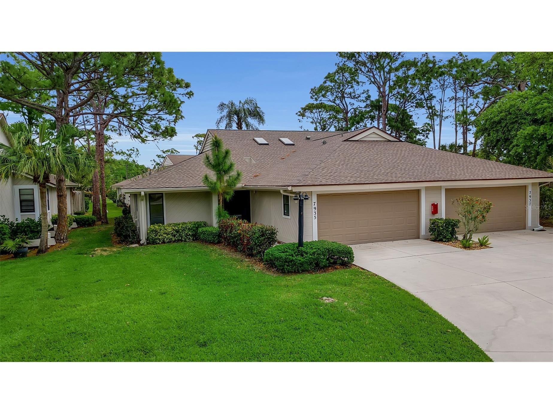 7935 Woodpointe Court #21 Sarasota FL 34238 A4688197 image1