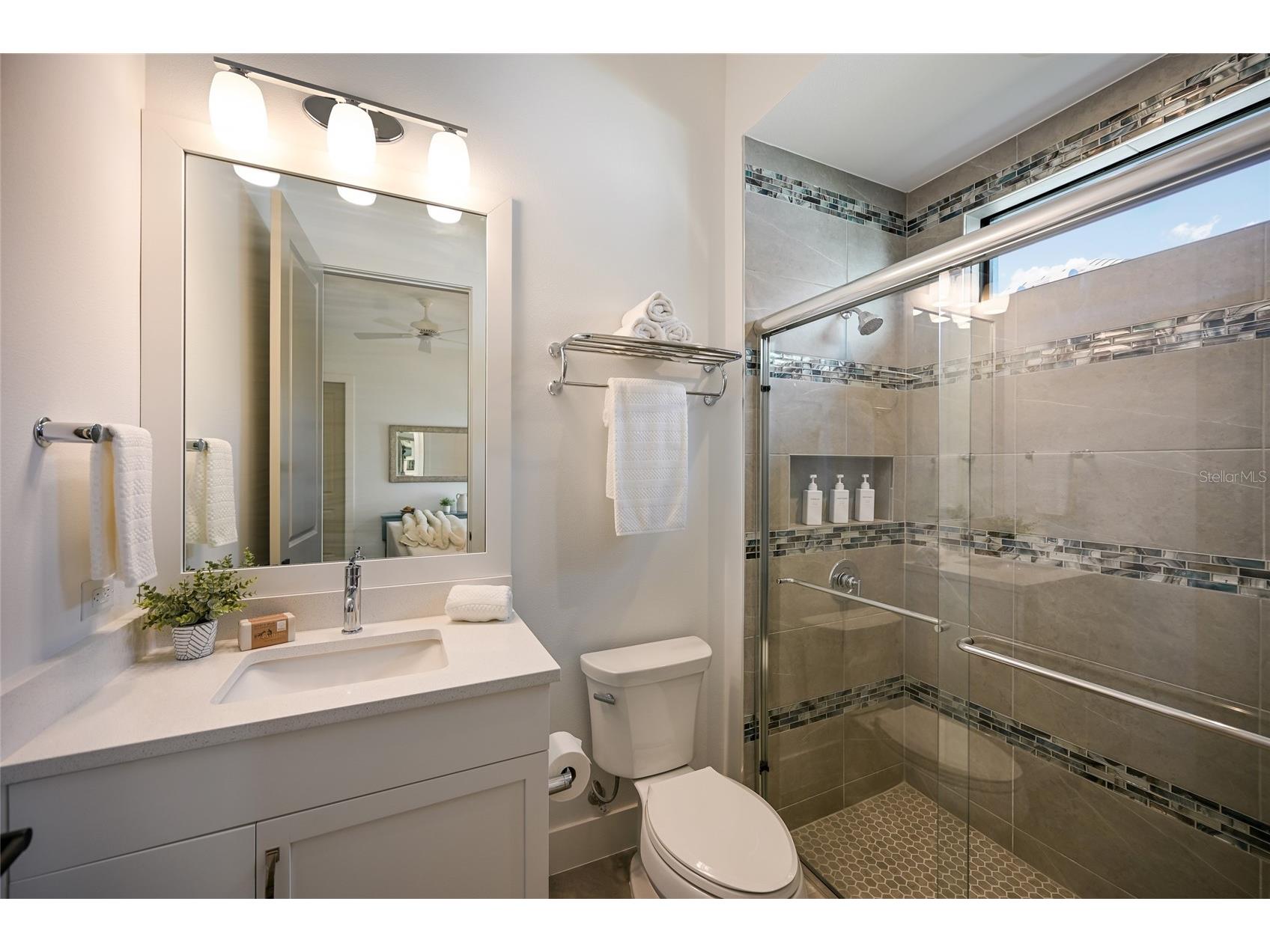 7936 Mainsail Lane Sarasota FL 34240 A4684165 image33