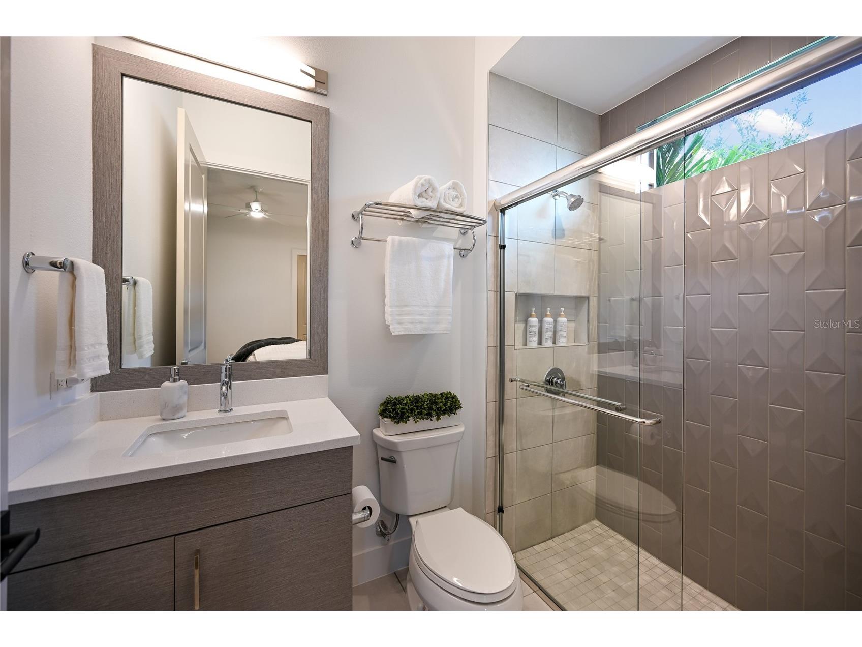 7936 Mainsail Lane Sarasota FL 34240 A4684165 image35