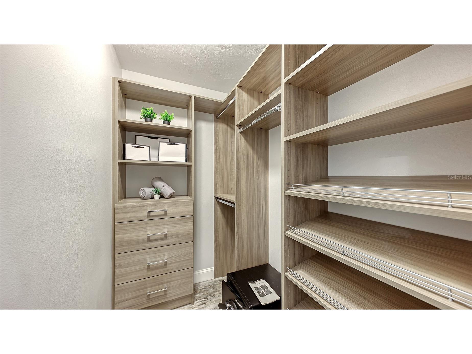 7937 Broadmoor Pines Boulevard Sarasota FL 34243 A4682202 image43