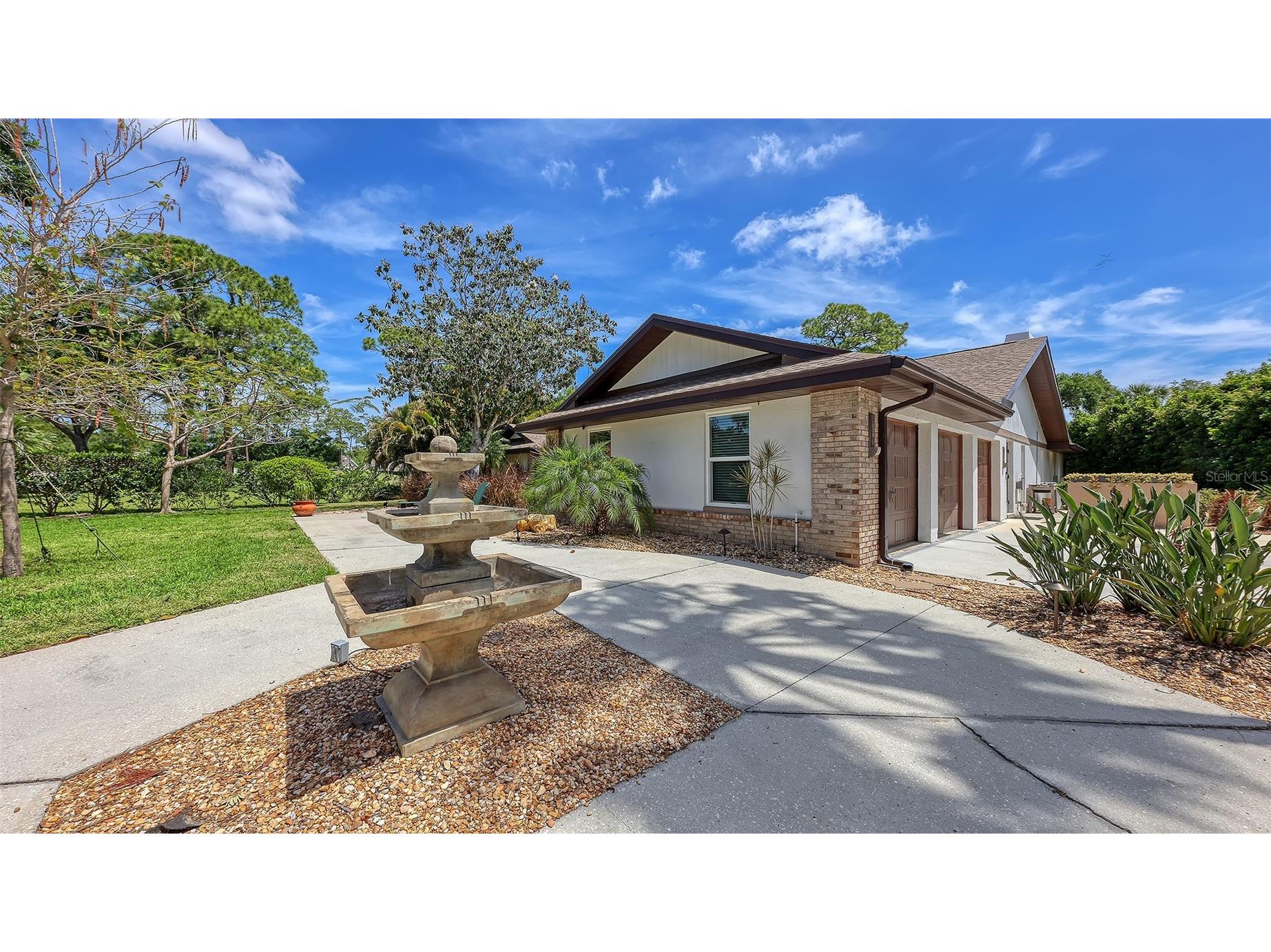7937 Broadmoor Pines Boulevard Sarasota FL 34243 A4682202 image6