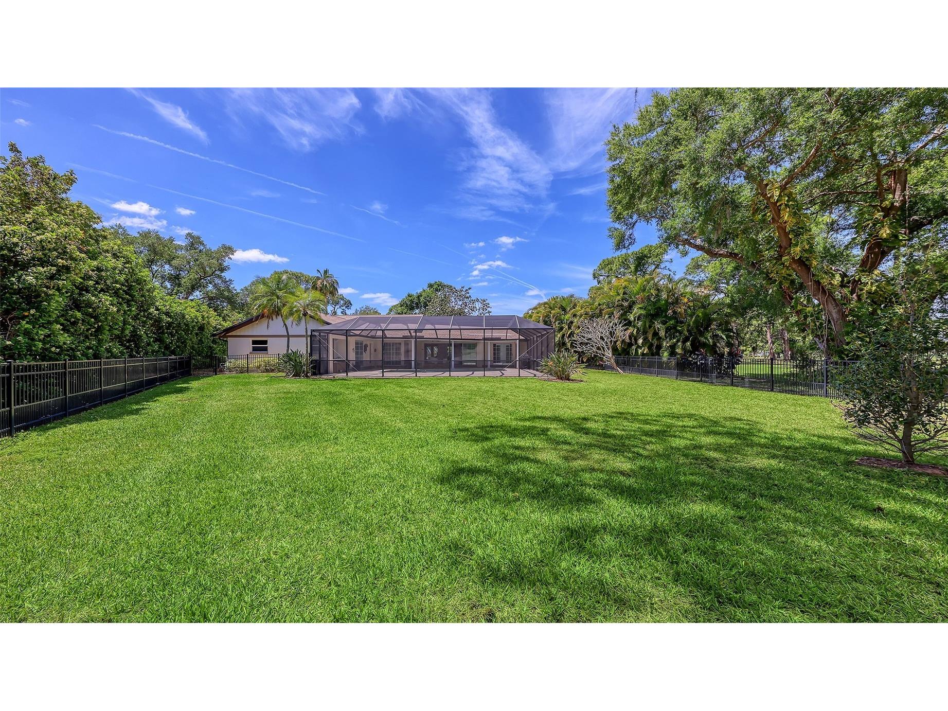 7937 Broadmoor Pines Boulevard Sarasota FL 34243 A4682202 image65