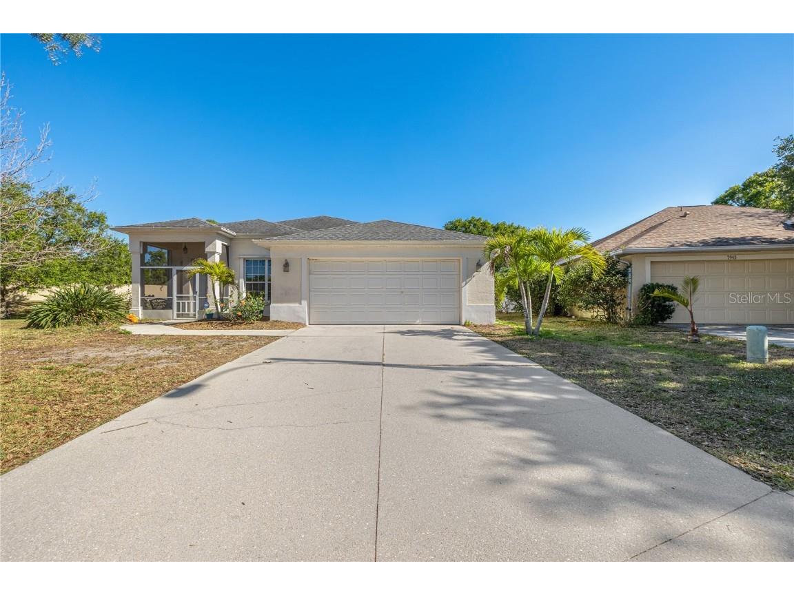 7939 50th Place E Bradenton FL 34203 A4564444 image1