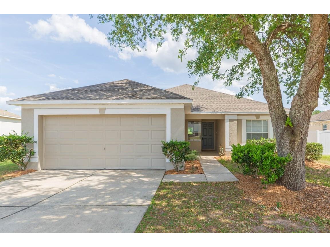 7939 Merchantville Circle Zephyrhills FL 33540 TB8370476 image1