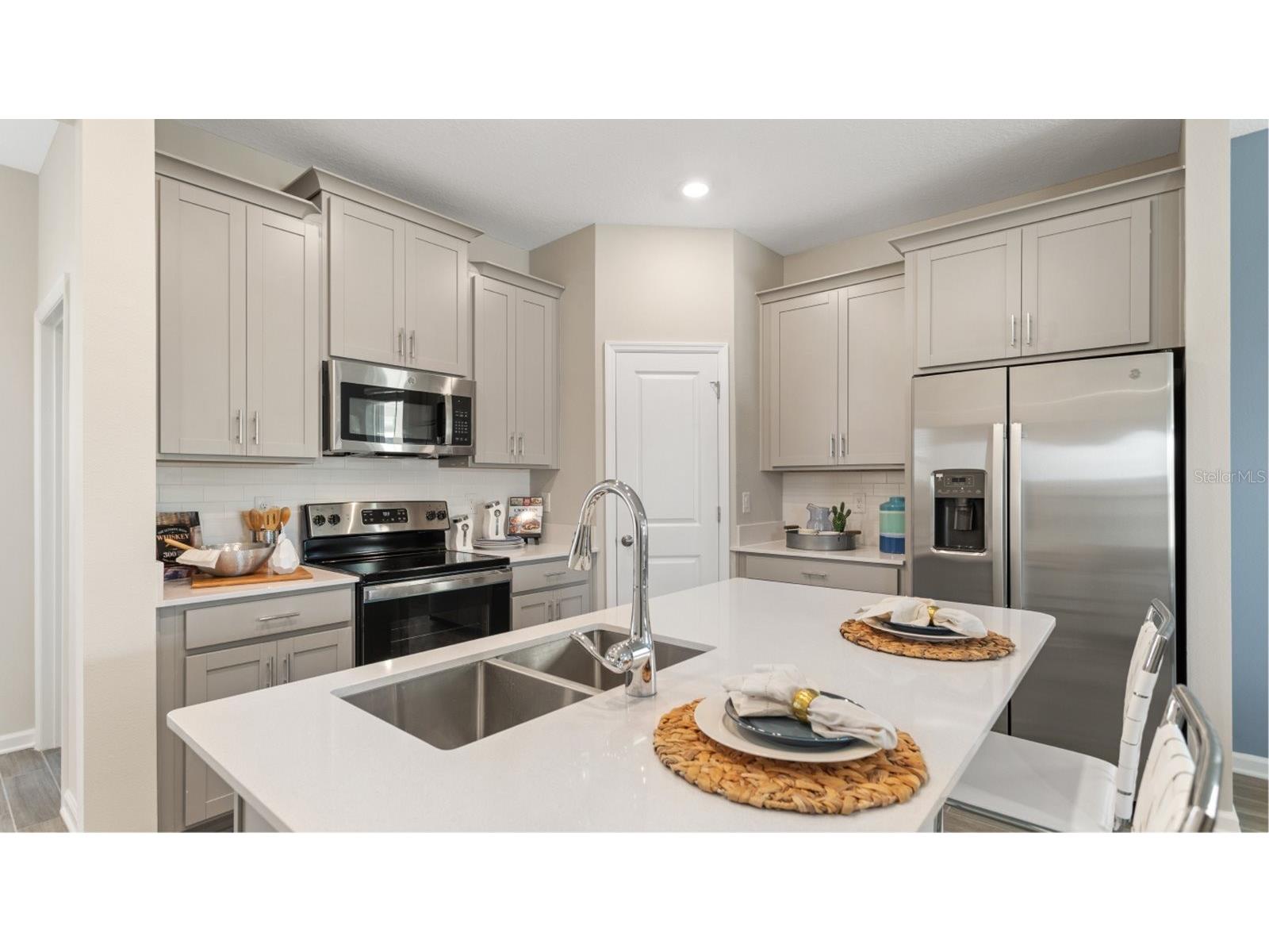 794 Rivington Avenue Debary FL 32713 O6379834 image3