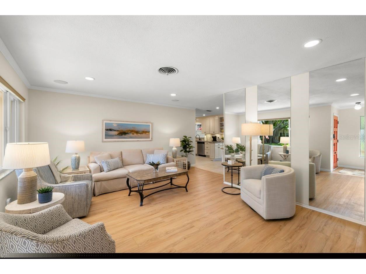 7940 3rd Street N Saint Petersburg FL 33702 TB8525633 image6