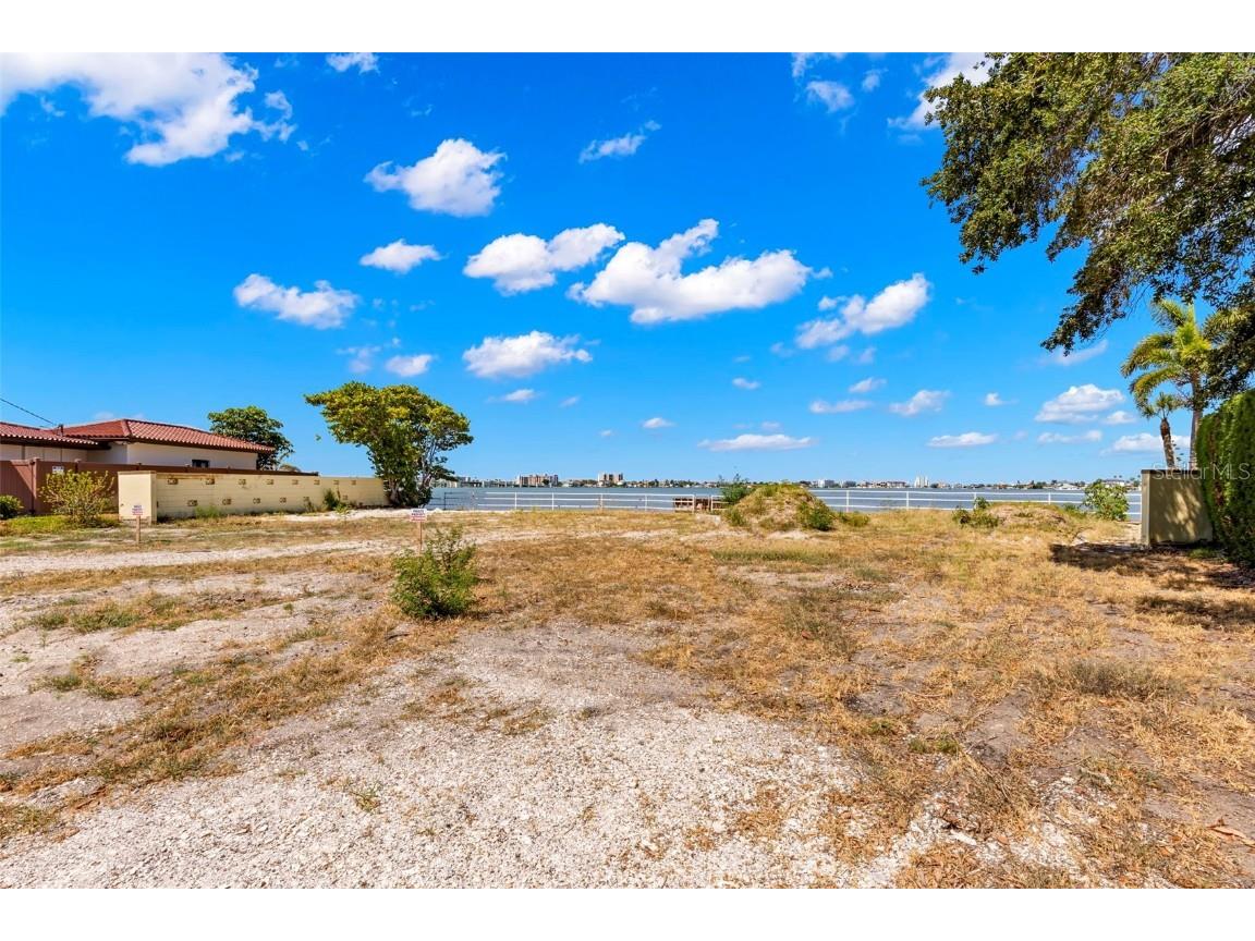 7940 Garden Drive N Saint Petersburg FL 33710 U8245804 image14