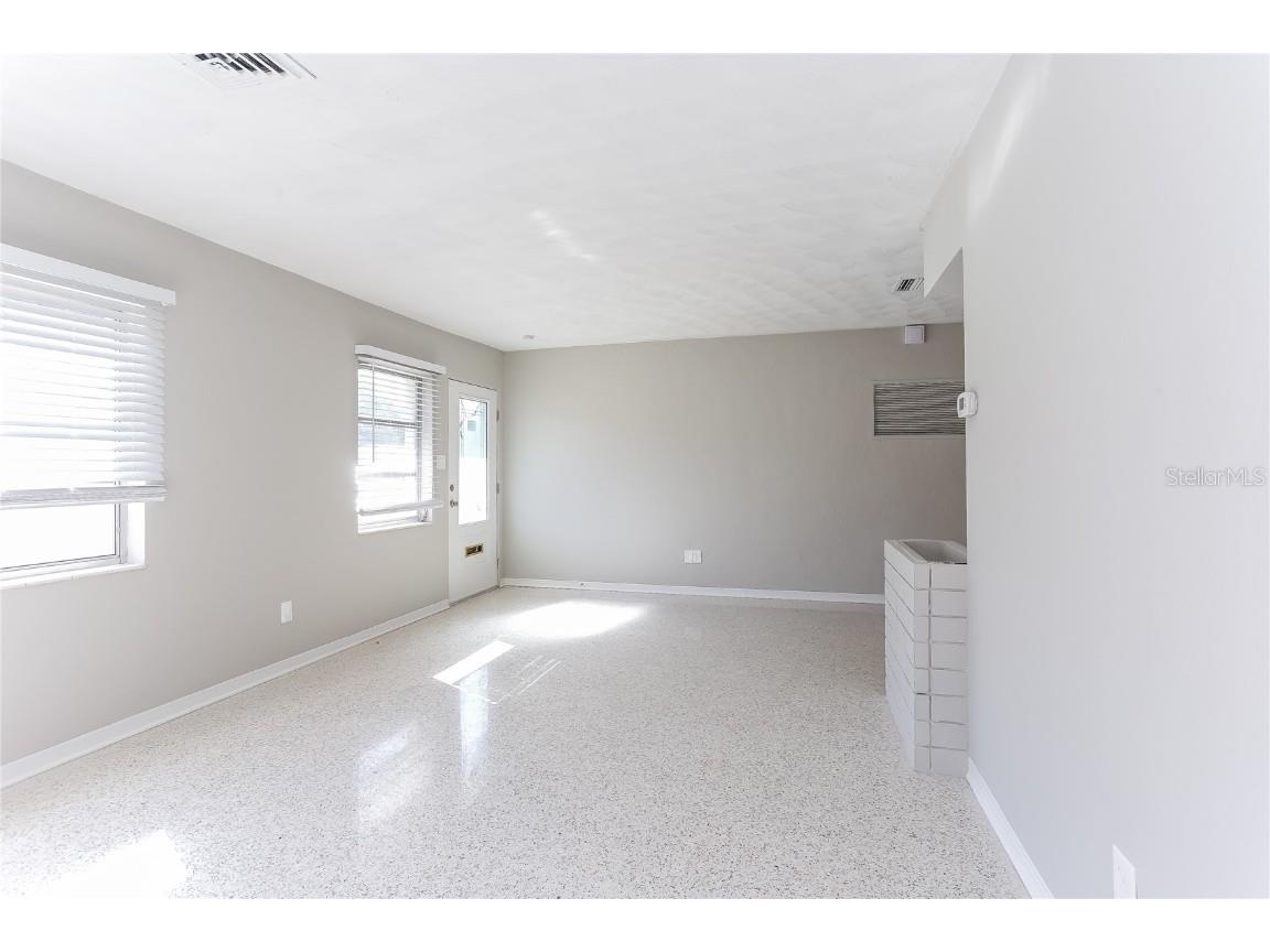 7941 23rd Avenue N Saint Petersburg FL 33710 O6366188 image4