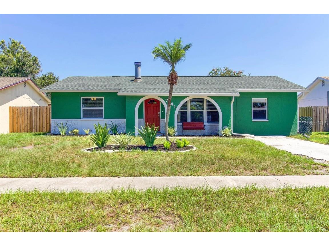 7941 Smoketree Court Largo FL 33773 U8211594 image1