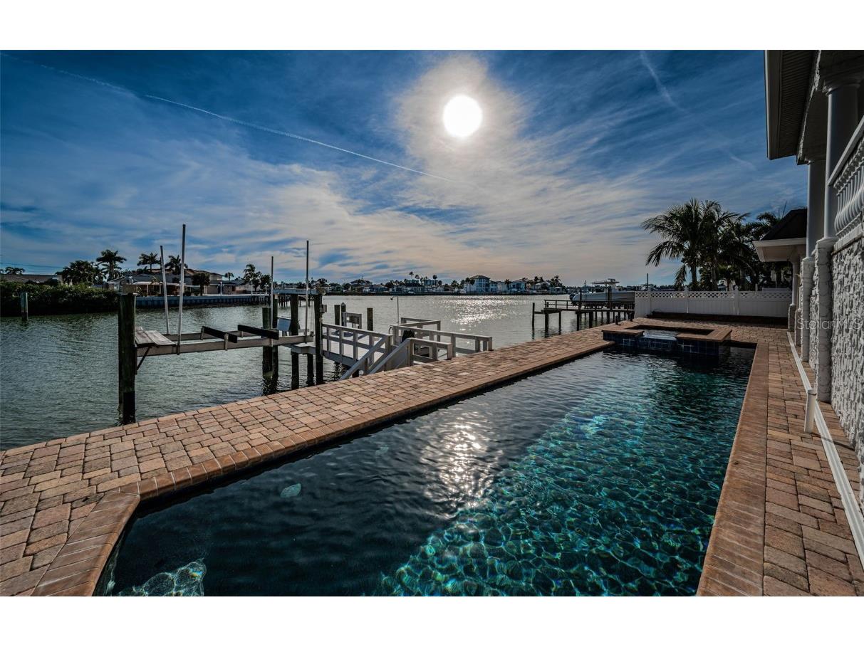 7942 3rd Avenue S Saint Petersburg FL 33707 - BOCA CIEGA BAY TB8445534 image70