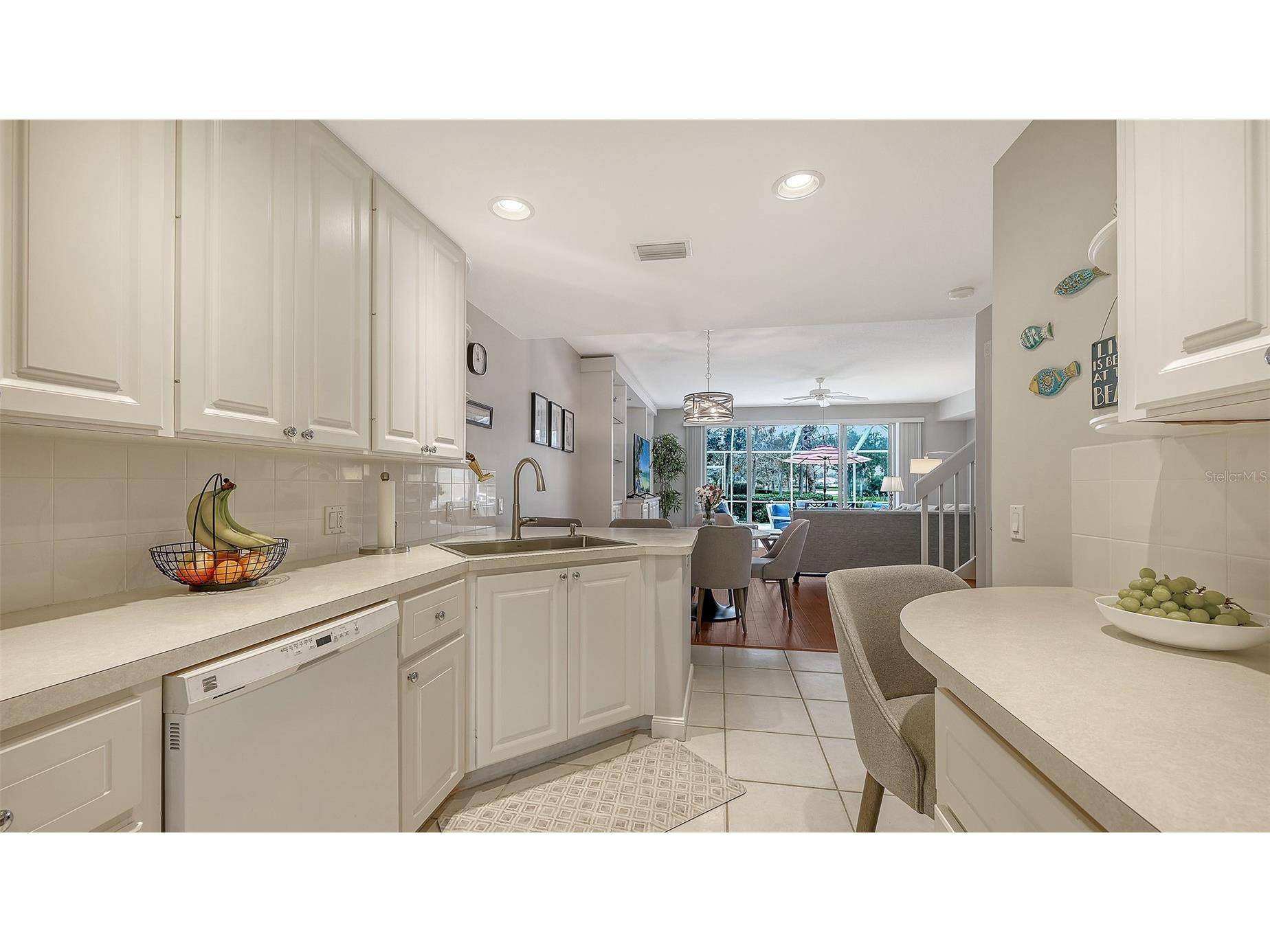 7944 Bergamo Avenue Sarasota FL 34238 A4681762 image16