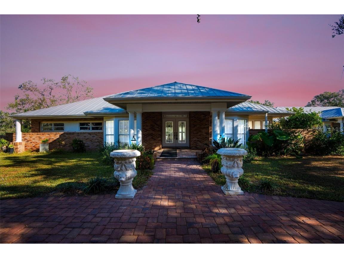 7945 Palmer Boulevard Sarasota FL 34240 A4632278 image1