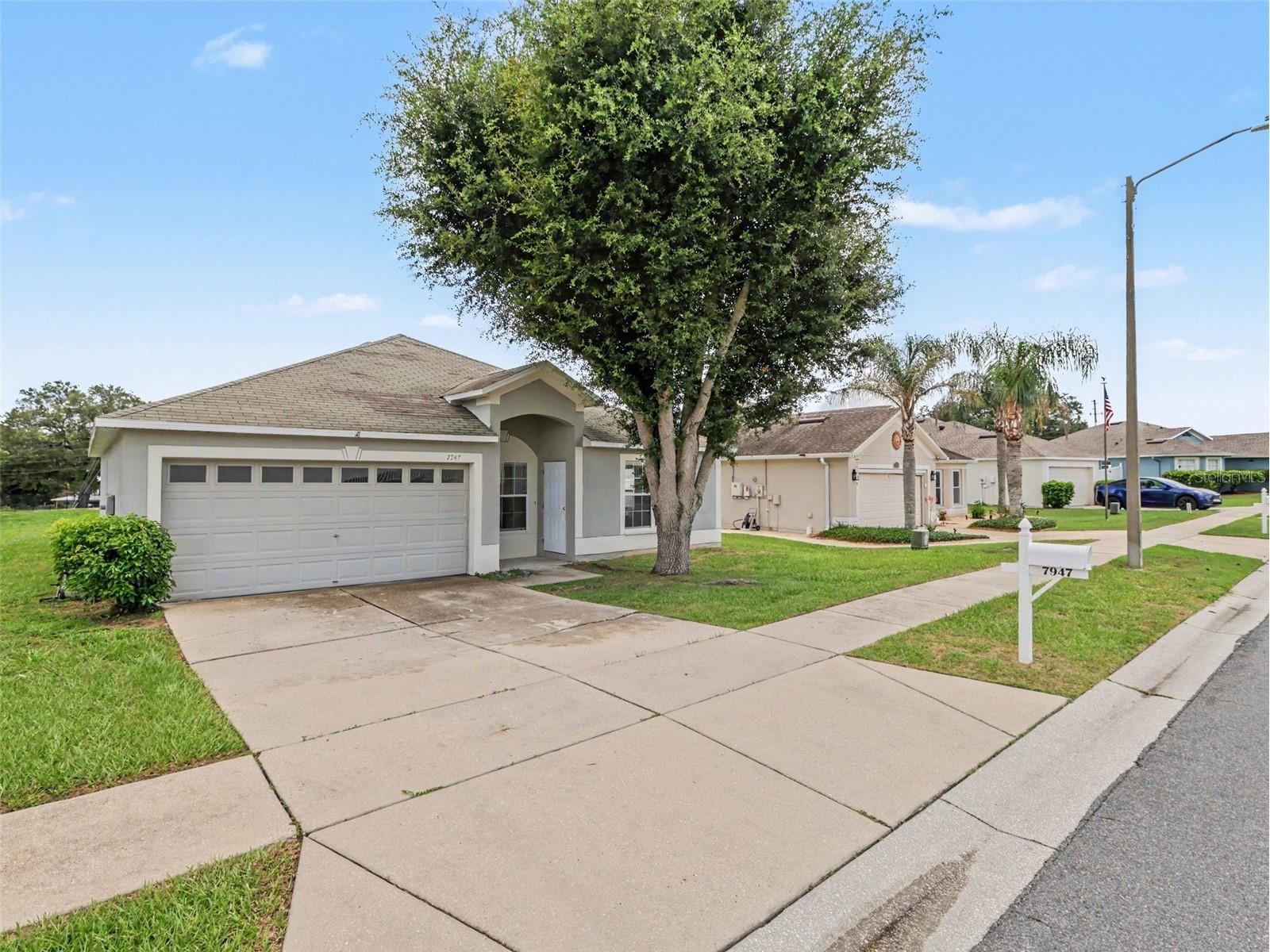 7947 Merchantville Circle Zephyrhills FL 33540 O6421756 image2