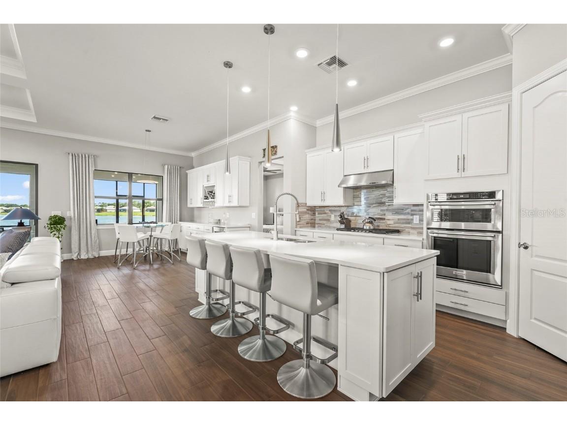 7948 Grande Shores Drive Sarasota FL 34240 A4663628 image3