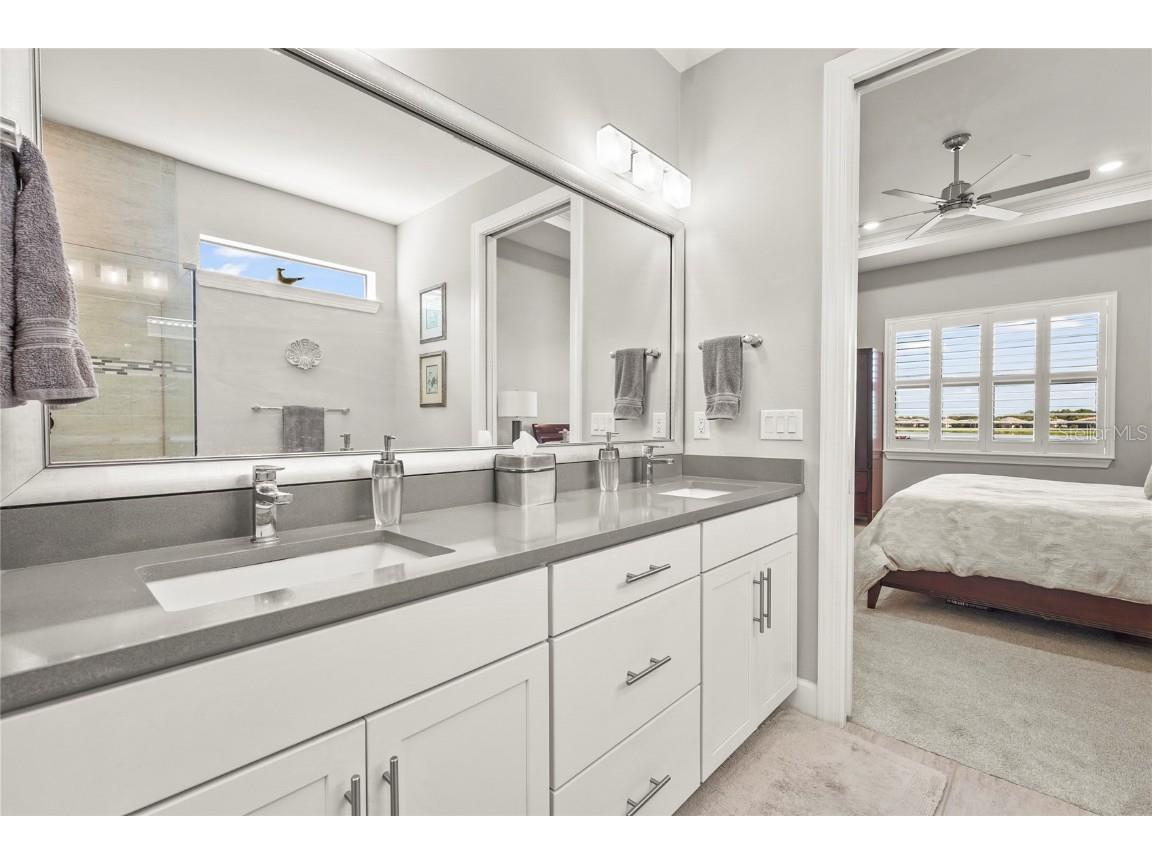 7948 Grande Shores Drive Sarasota FL 34240 A4663628 image30