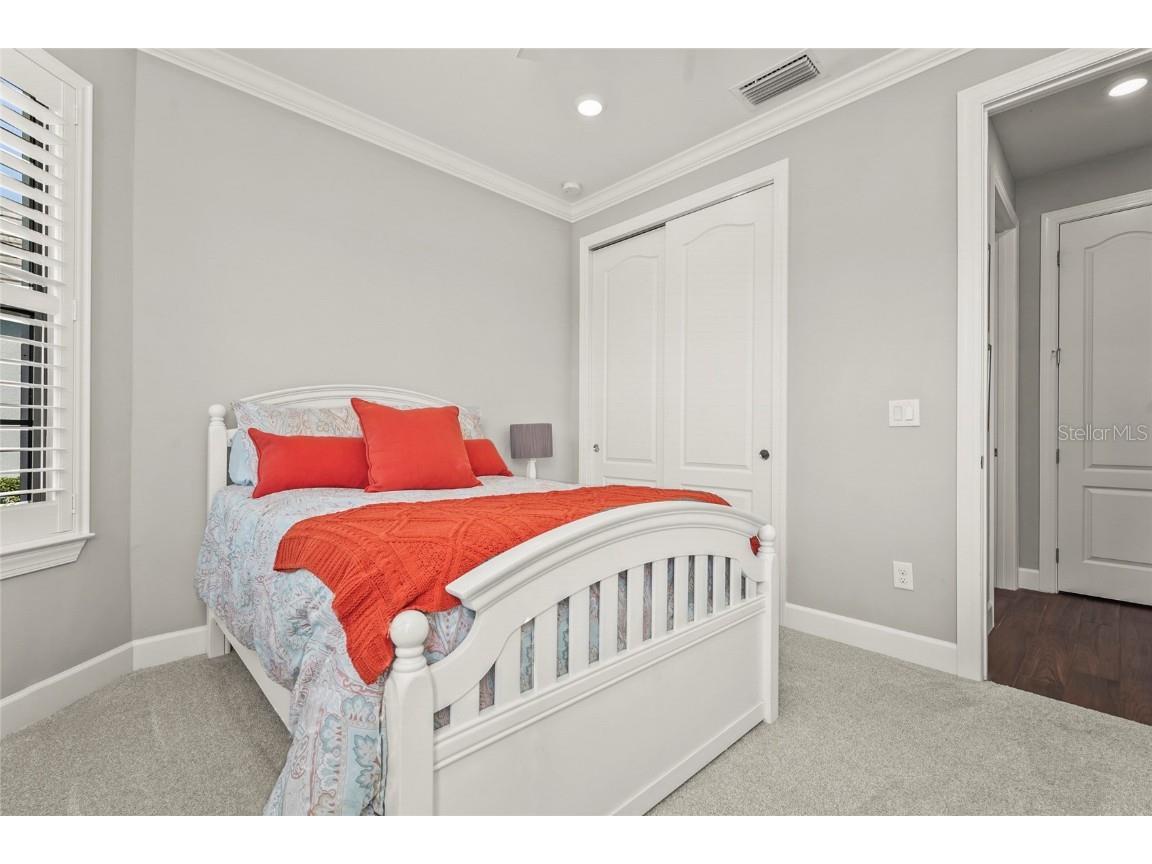 7948 Grande Shores Drive Sarasota FL 34240 A4663628 image35