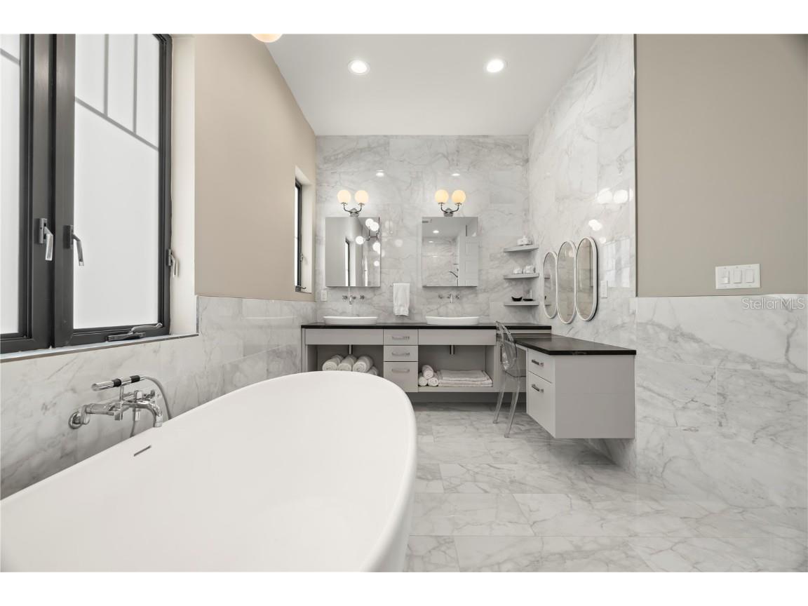 7949 2nd Avenue S Saint Petersburg FL 33707 - BOCA CIEGA BAY TB8412763 image47