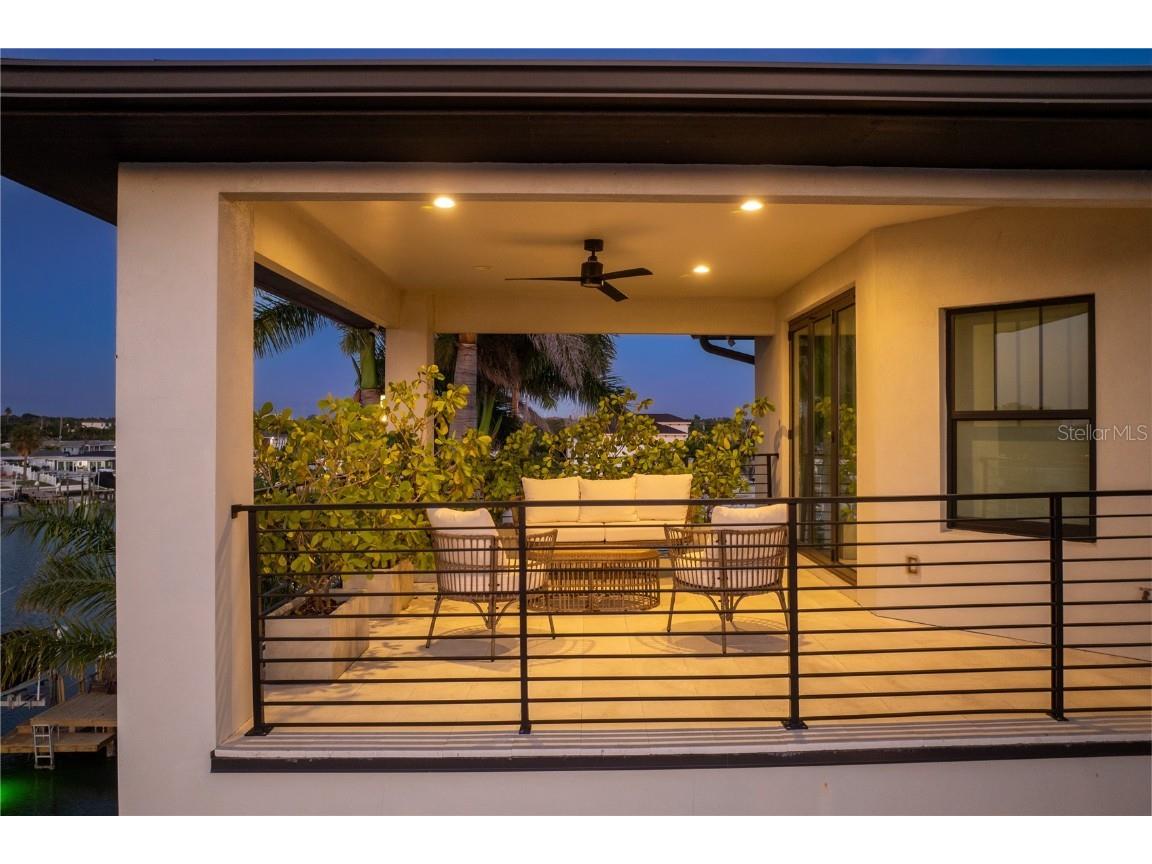 7949 2nd Avenue S Saint Petersburg FL 33707 - BOCA CIEGA BAY TB8412763 image59