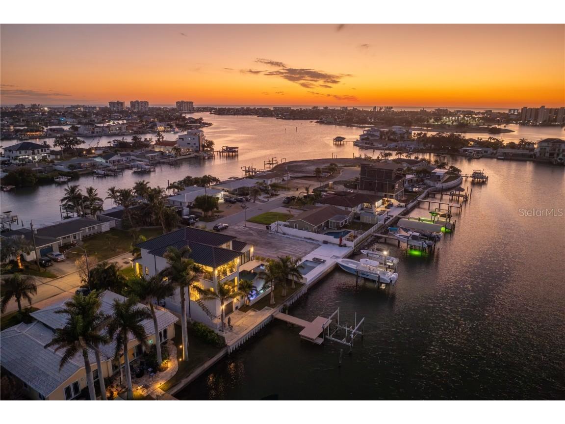7949 2nd Avenue S Saint Petersburg FL 33707 - BOCA CIEGA BAY TB8412763 image65