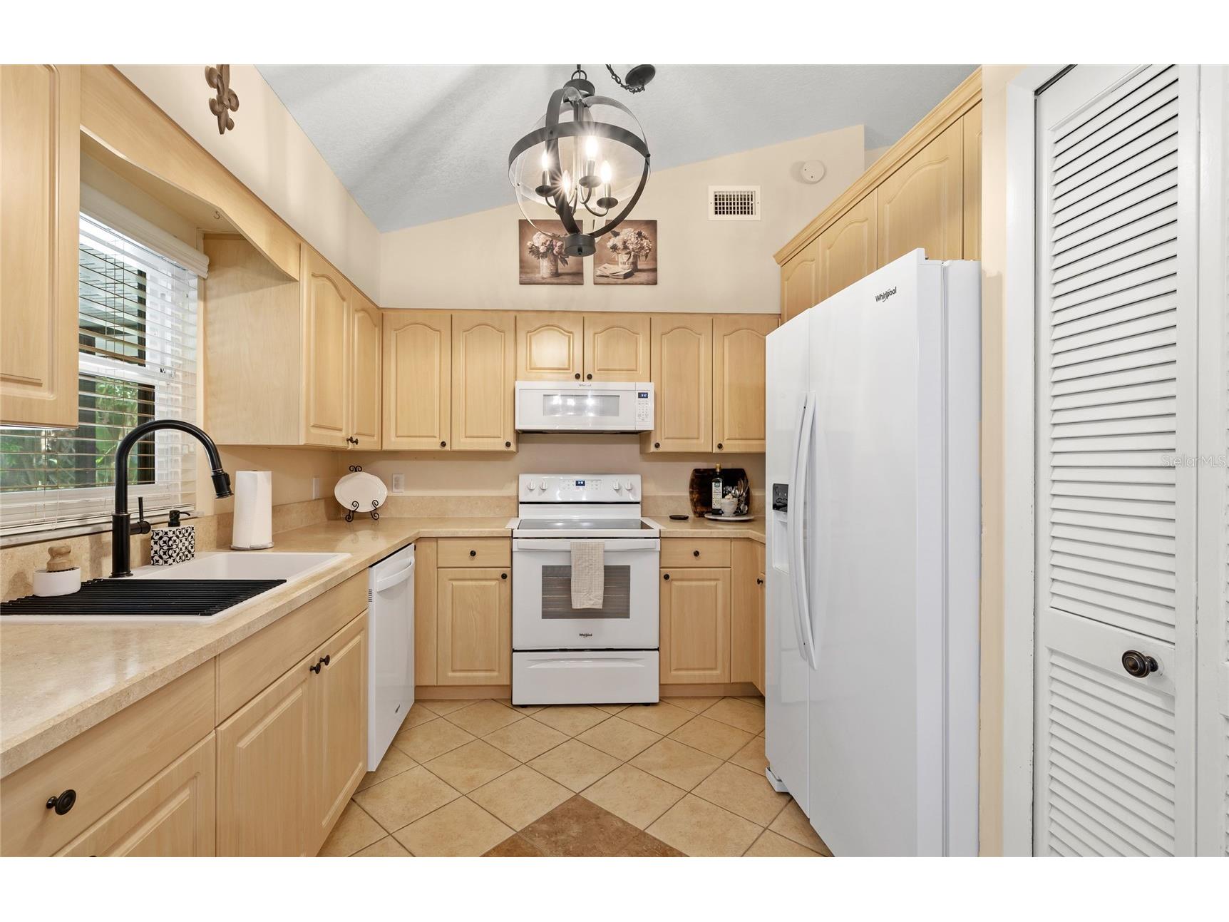 7949 Goldleaf Street Orlando FL 32835 O6411950 image15