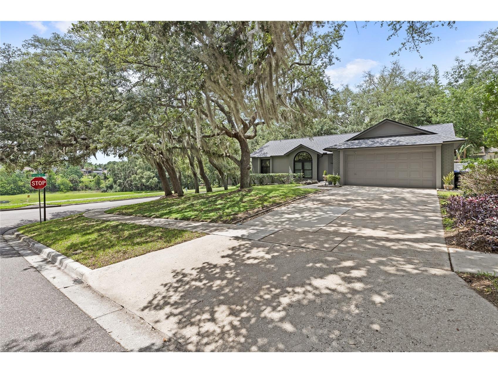 7949 Goldleaf Street Orlando FL 32835 O6411950 image26
