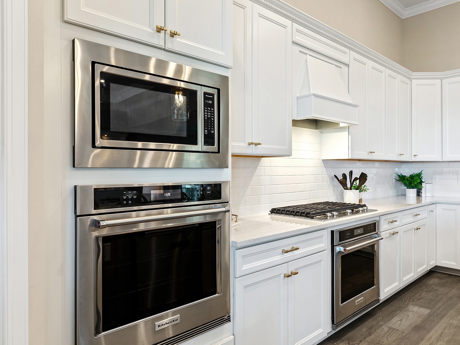 7949 Sunset Pines Drive Sarasota FL 34240 A4681097 image27