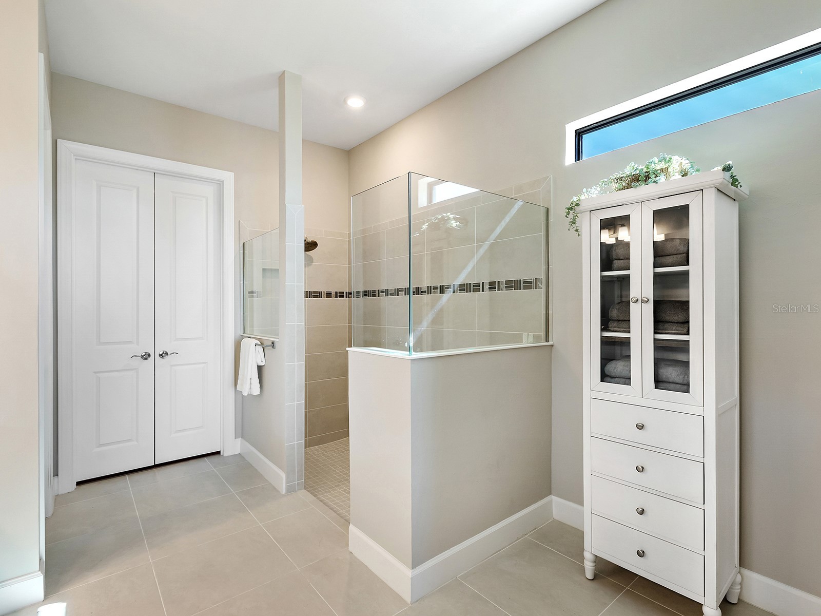 7949 Sunset Pines Drive Sarasota FL 34240 A4681097 image40