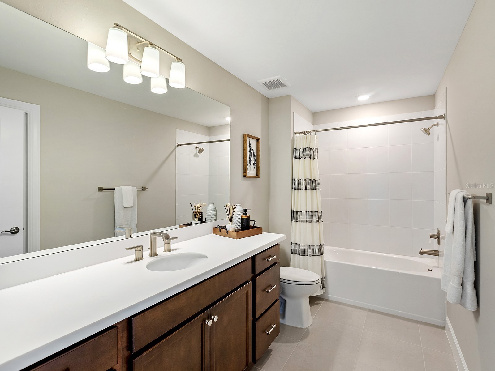 7949 Sunset Pines Drive Sarasota FL 34240 A4681097 image55