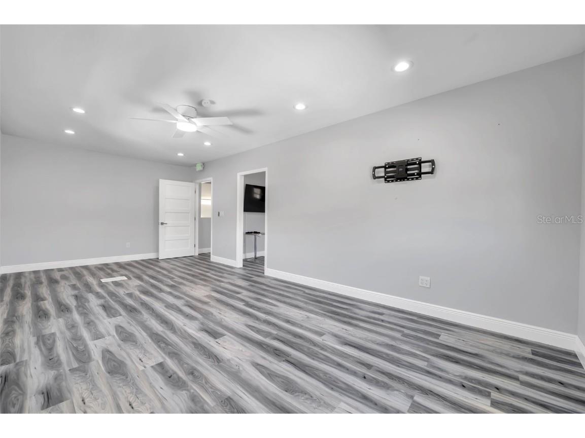 7949 Ulmerton Road Largo FL 33771 TB8432126 image39