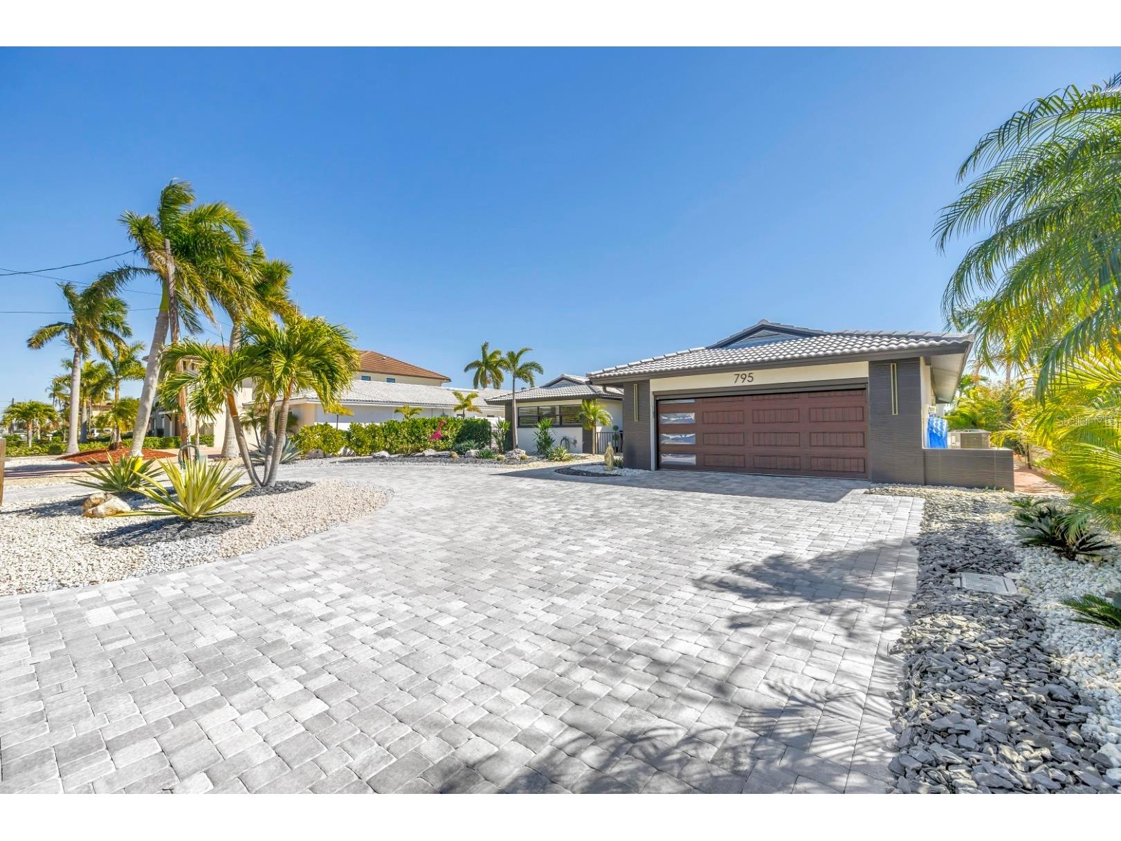 795 Capri Boulevard Treasure Island FL 33706 TB8476138 image3