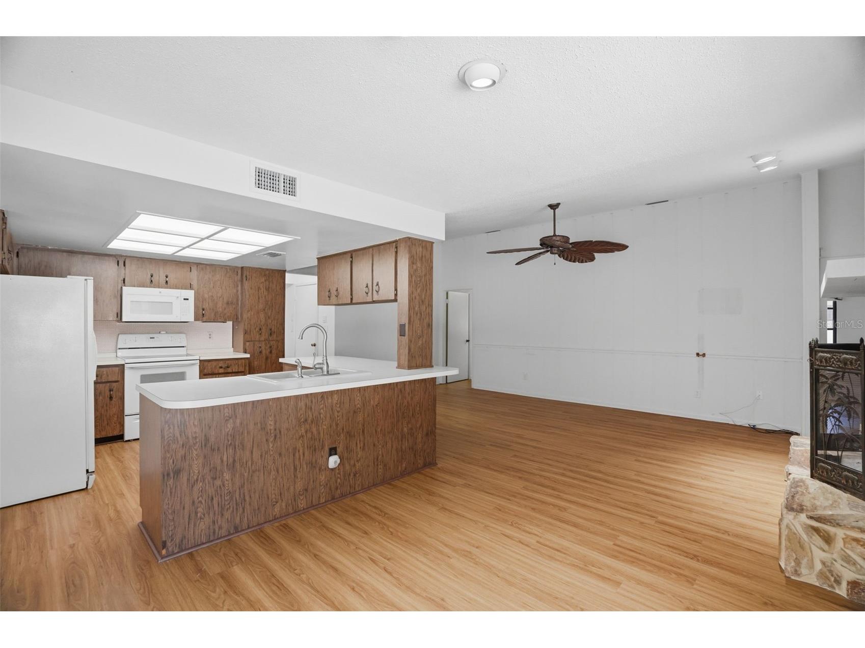 795 Hickory Lane Palm Harbor FL 34683 TB8518129 image9
