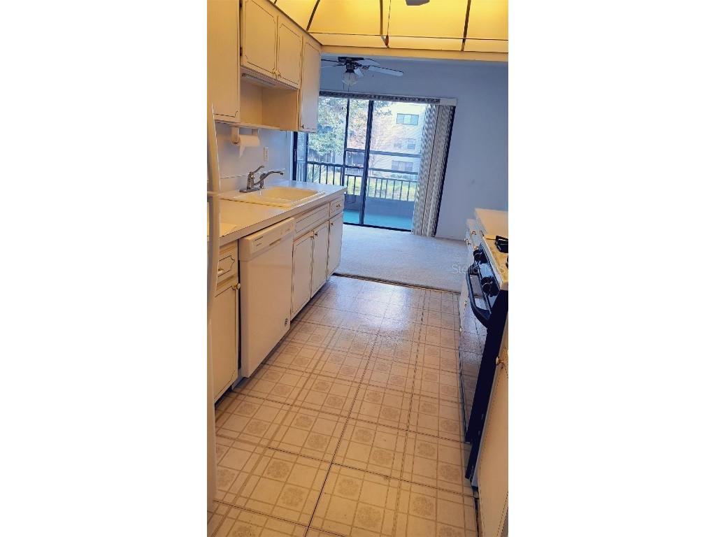 7951 58th Avenue N #208 Saint Petersburg FL 33709 - NO NAME- LAKE SYSTEM THROUGHOUT THE PROPERTY TB8450625 image8