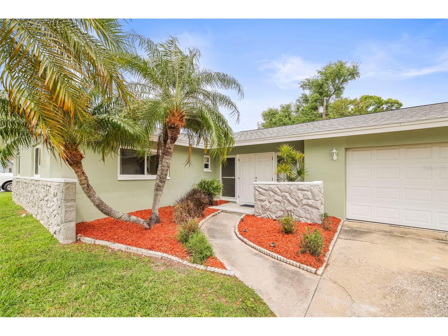 7955 Bayshore Drive Seminole FL 33776 TB8487133 image3