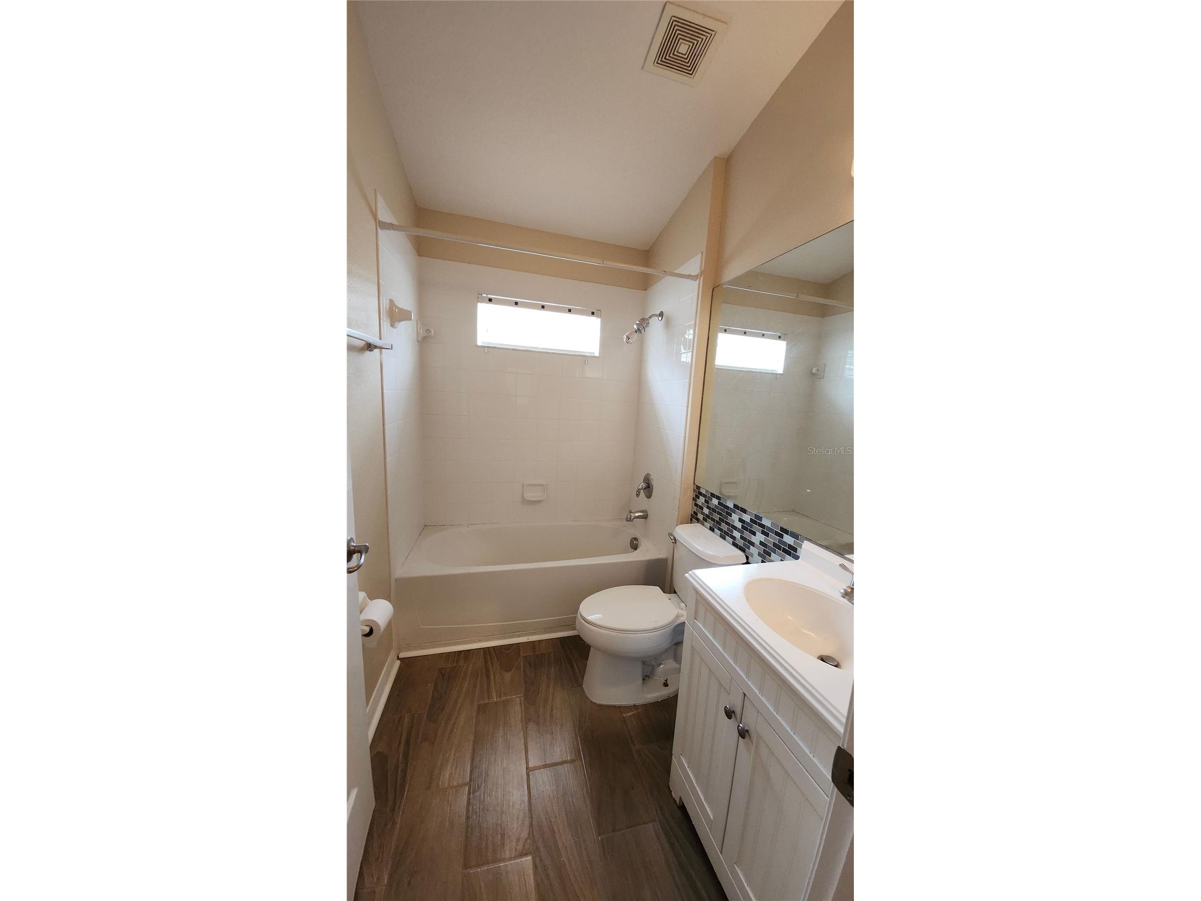 7955 Carriage Pointe Drive Gibsonton FL 33534 TB8524716 image10