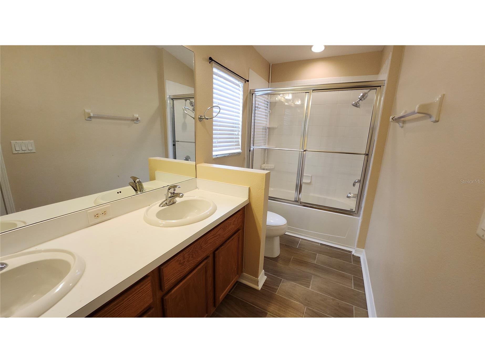 7955 Carriage Pointe Drive Gibsonton FL 33534 TB8524716 image13