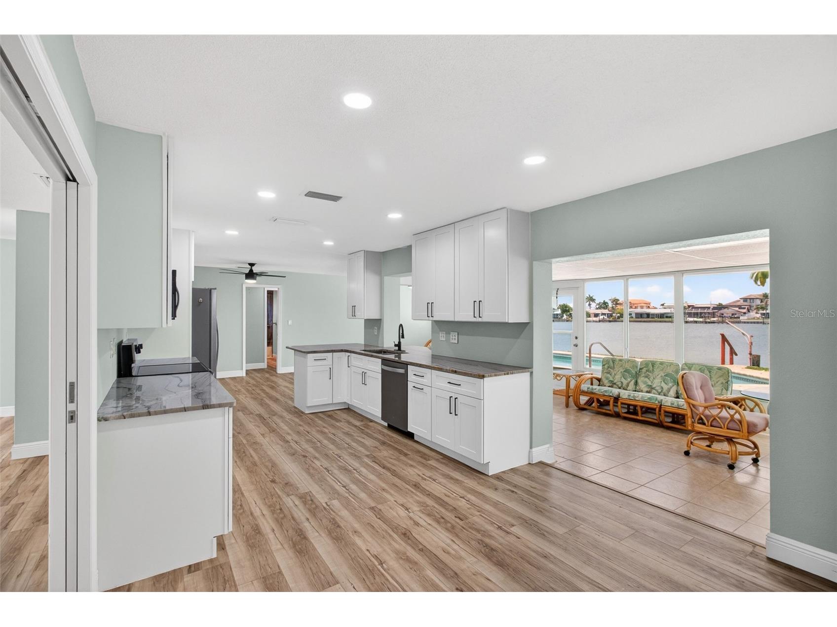 7957 10th Avenue S Saint Petersburg FL 33707 - BOCA CIEGA BAY TB8512709 image9