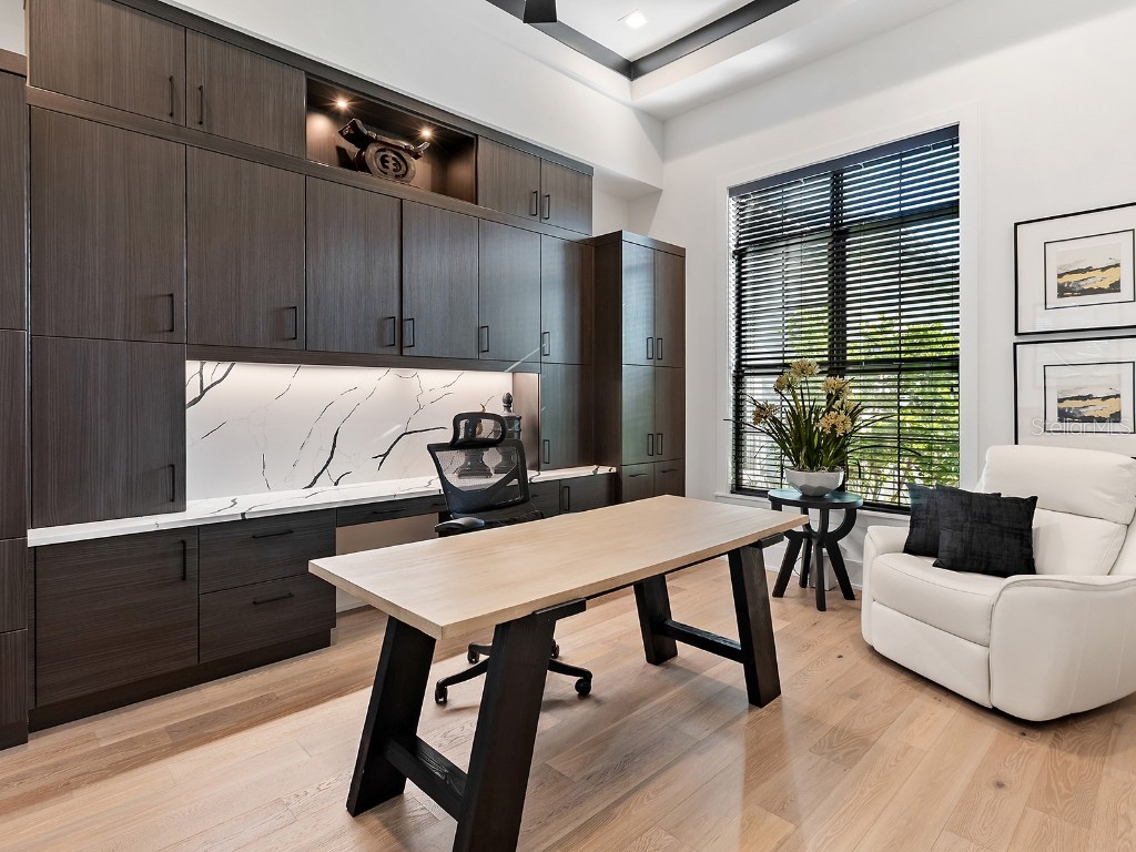 7958 Outboard Drive Sarasota FL 34240 A4673305 image32