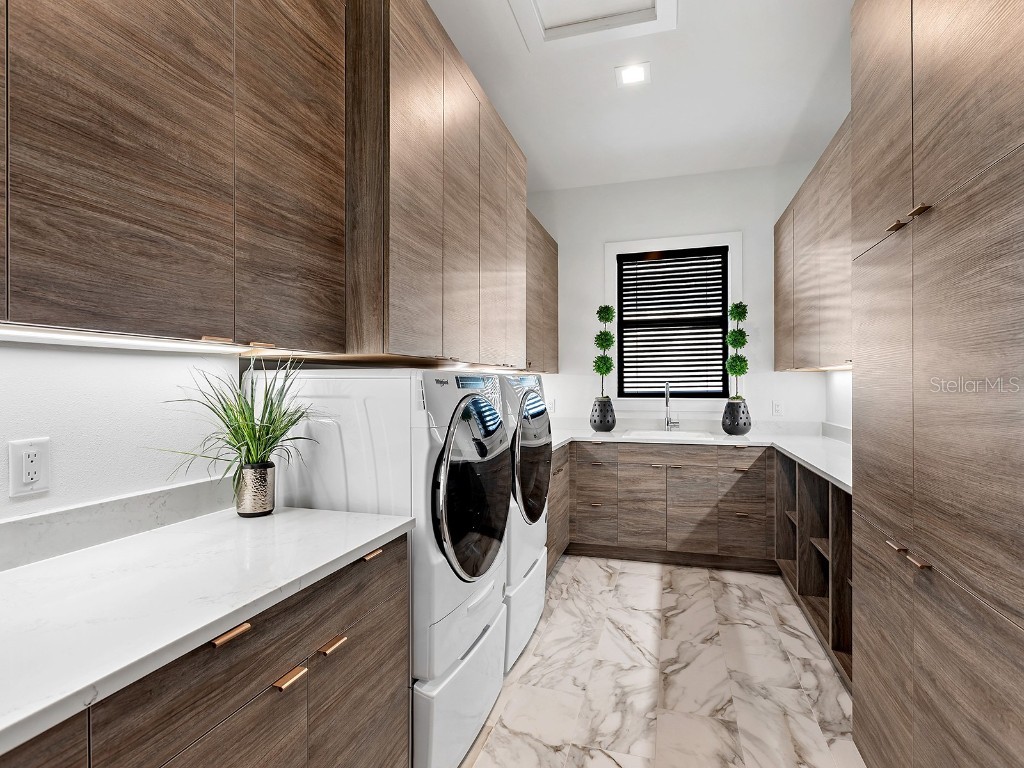 7958 Outboard Drive Sarasota FL 34240 A4673305 image50