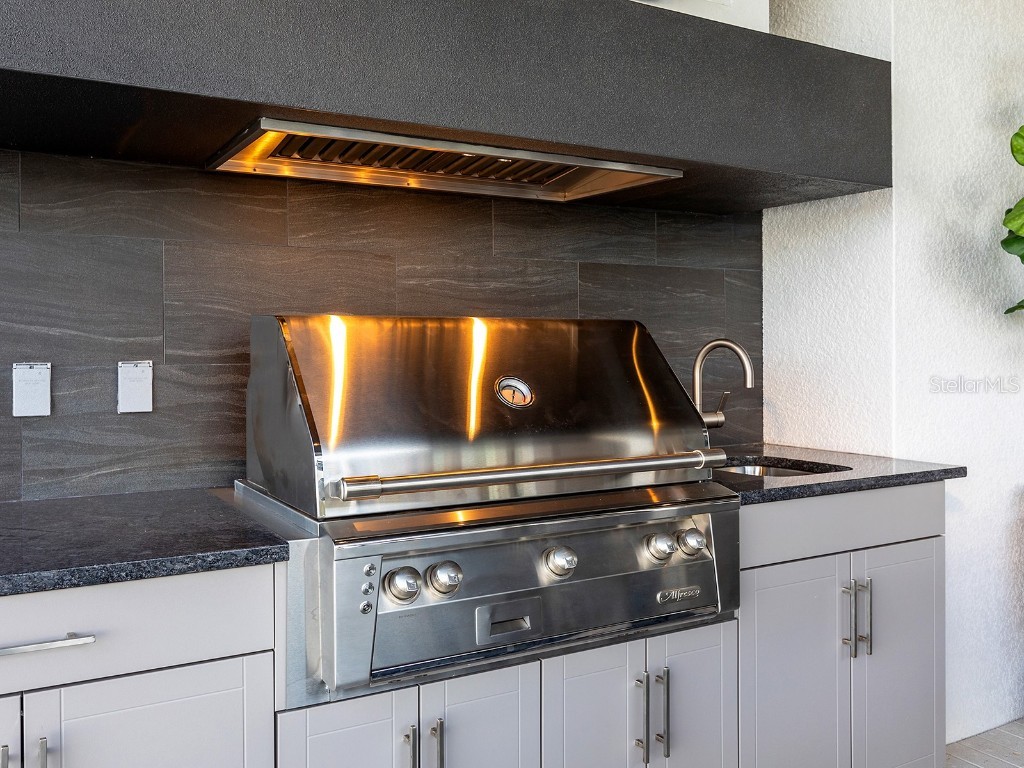 7958 Outboard Drive Sarasota FL 34240 A4673305 image64