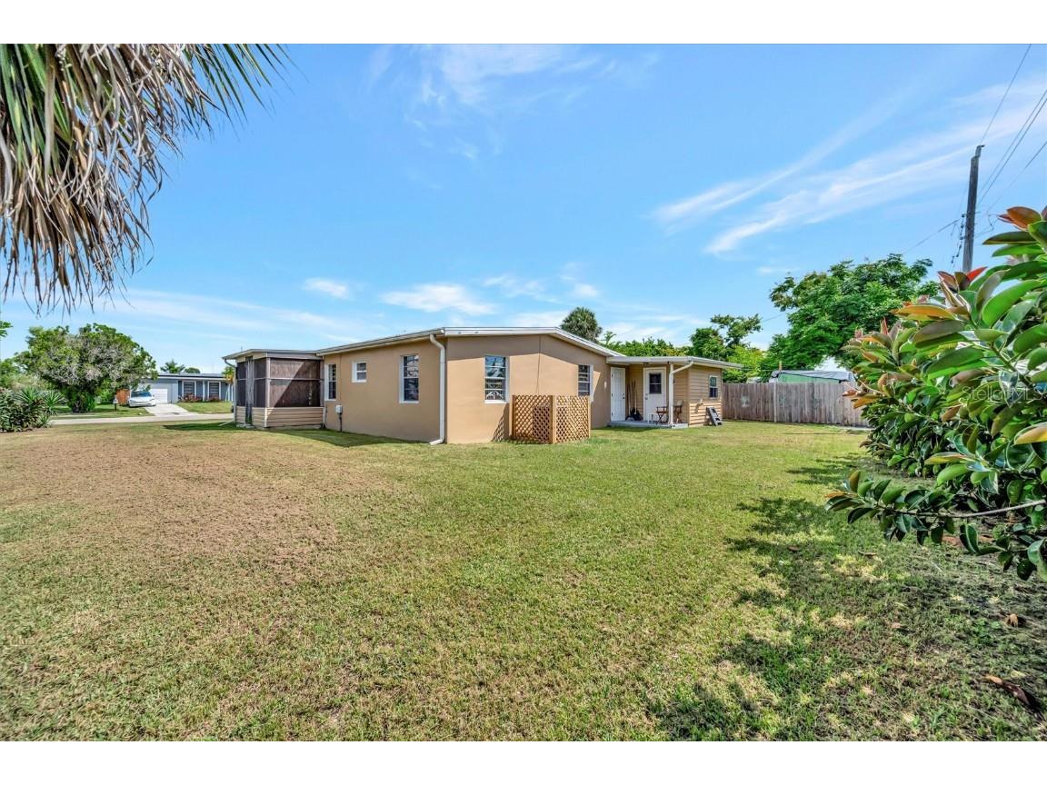 7959 Hyde Park Avenue North Port FL 34287 A4666432 image10