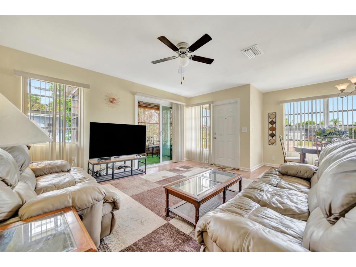 7959 Hyde Park Avenue North Port FL 34287 A4666432 image17