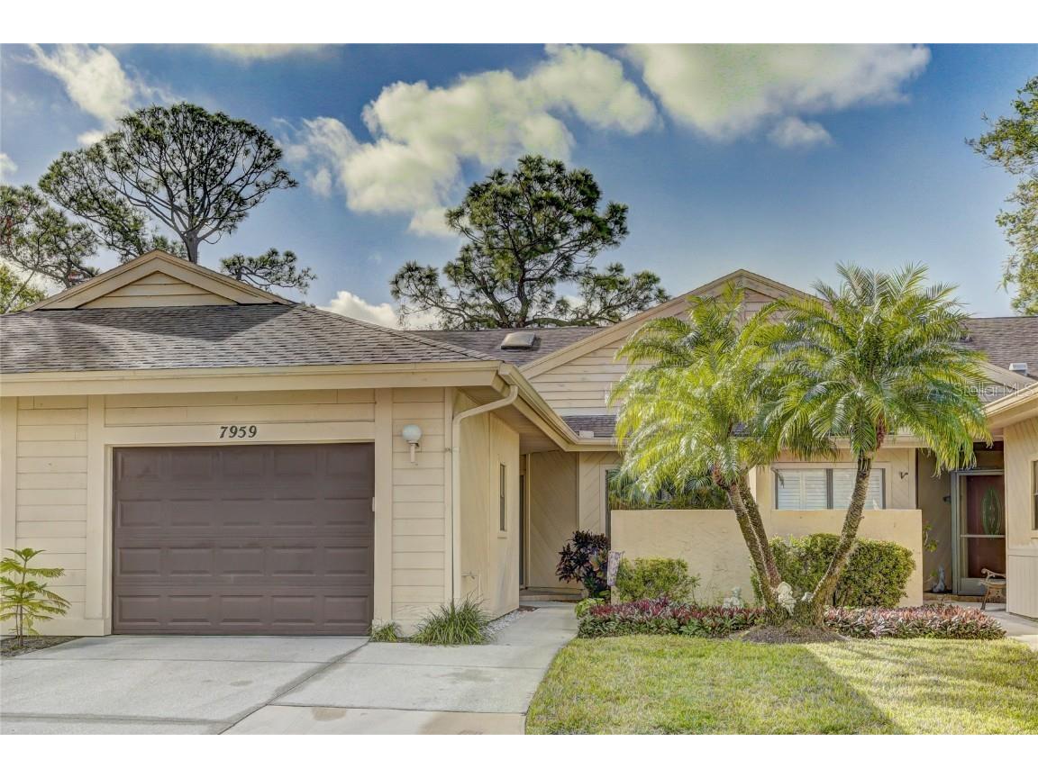 7959 Pineglen Court #40 Sarasota FL 34238 A4558348 image1