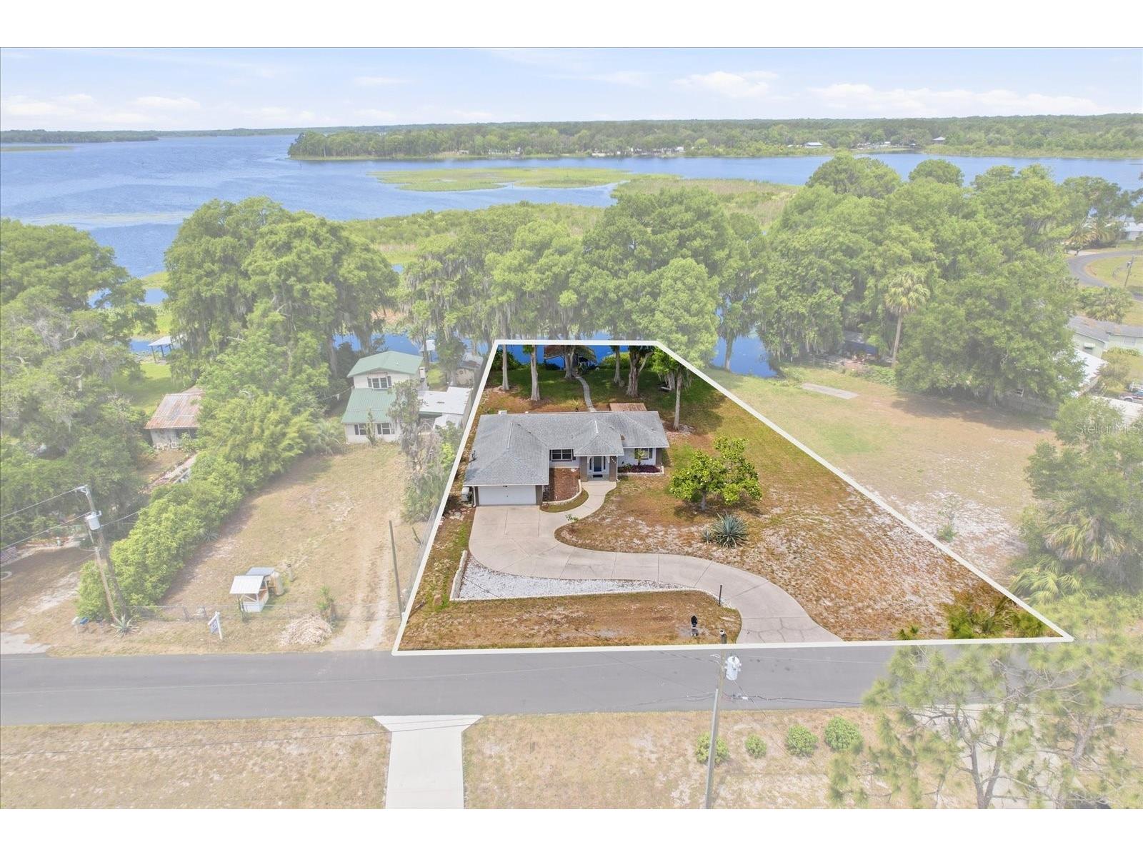 7961 W Riverbend Road Crystal River FL 34428 - WITHLACOOCHEE RIVER AND LAKE ROUSSEAU TB8506274 image2