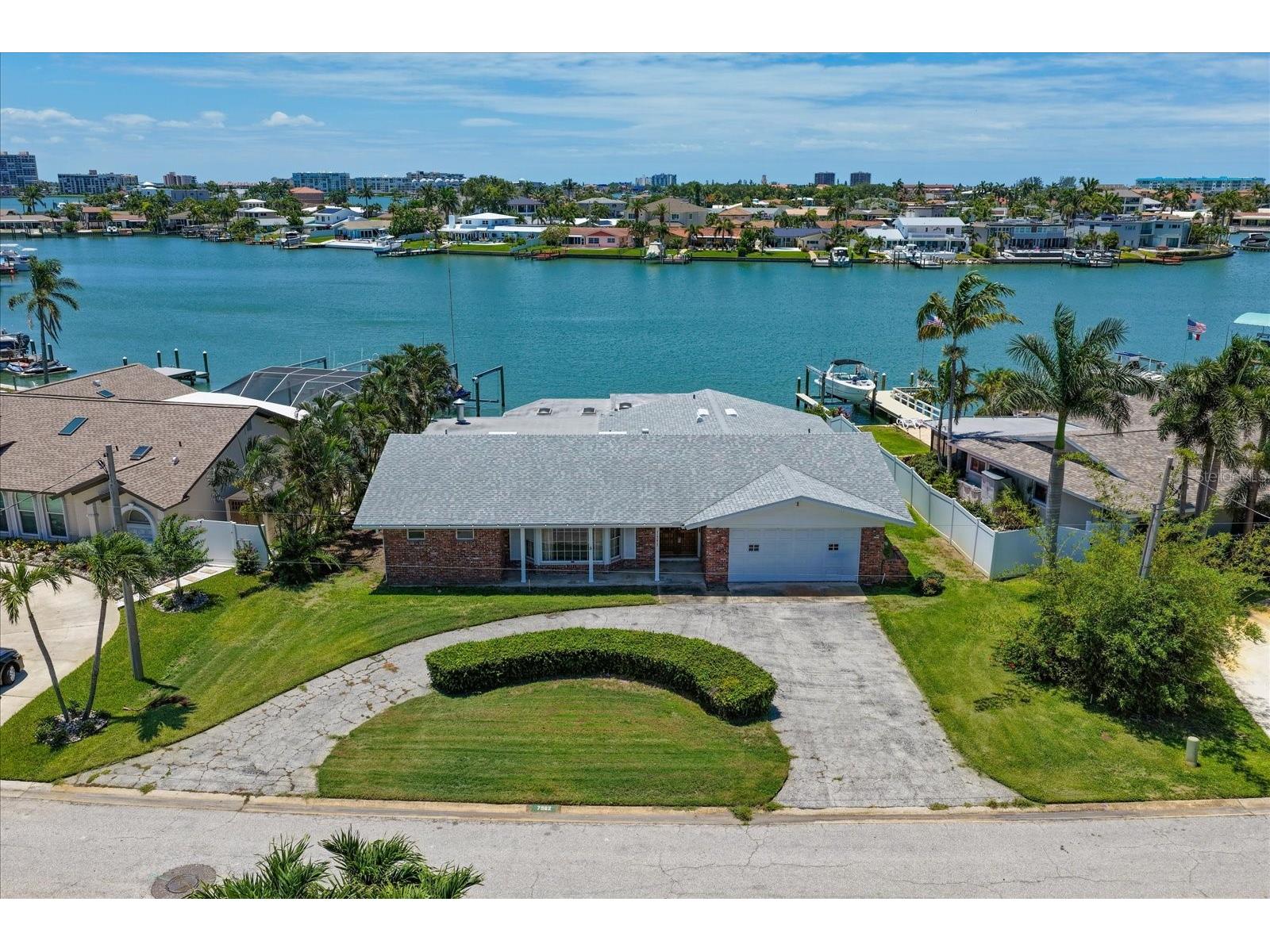 7962 9th Avenue S Saint Petersburg FL 33707 TB8517536 image1
