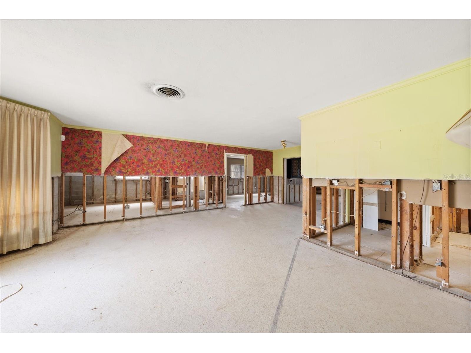 7962 9th Avenue S Saint Petersburg FL 33707 TB8517536 image10