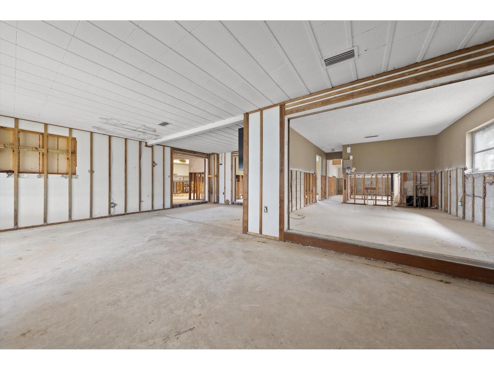 7962 9th Avenue S Saint Petersburg FL 33707 TB8517536 image15
